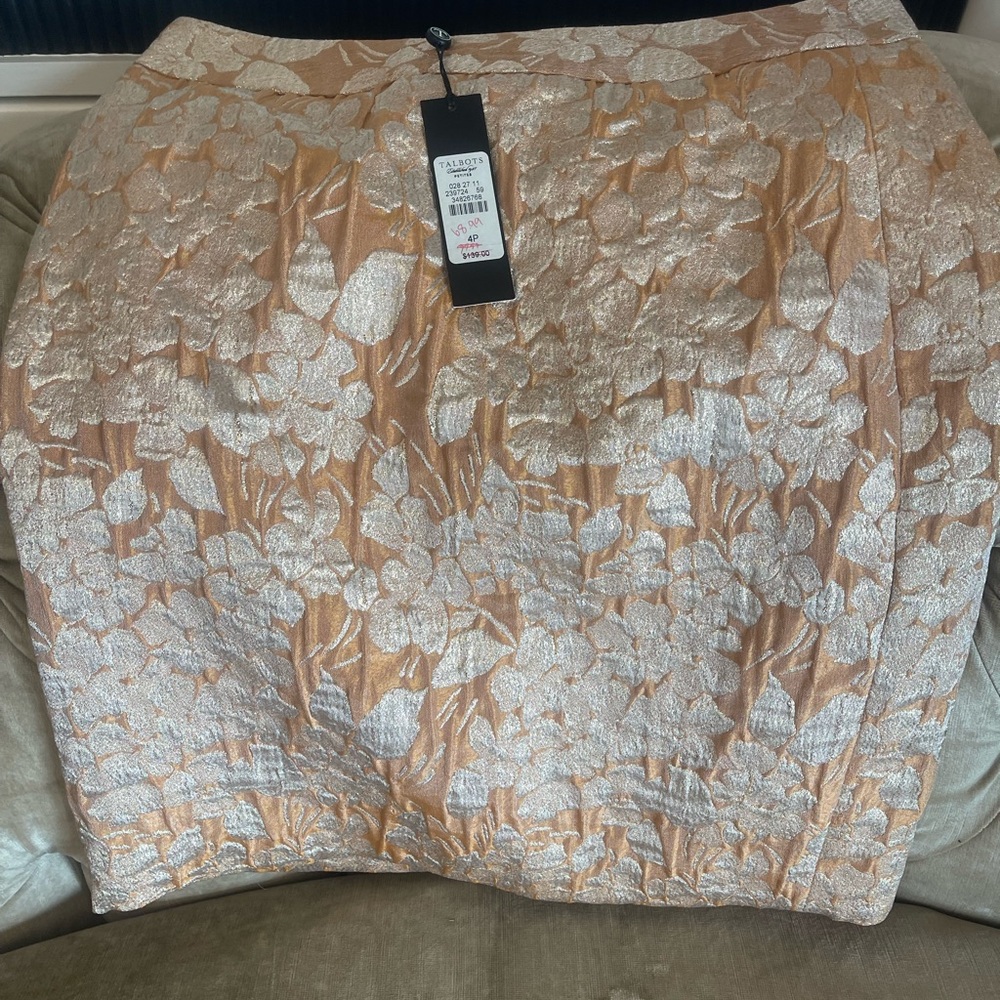 Talbots mini skirt size 4P with tag
